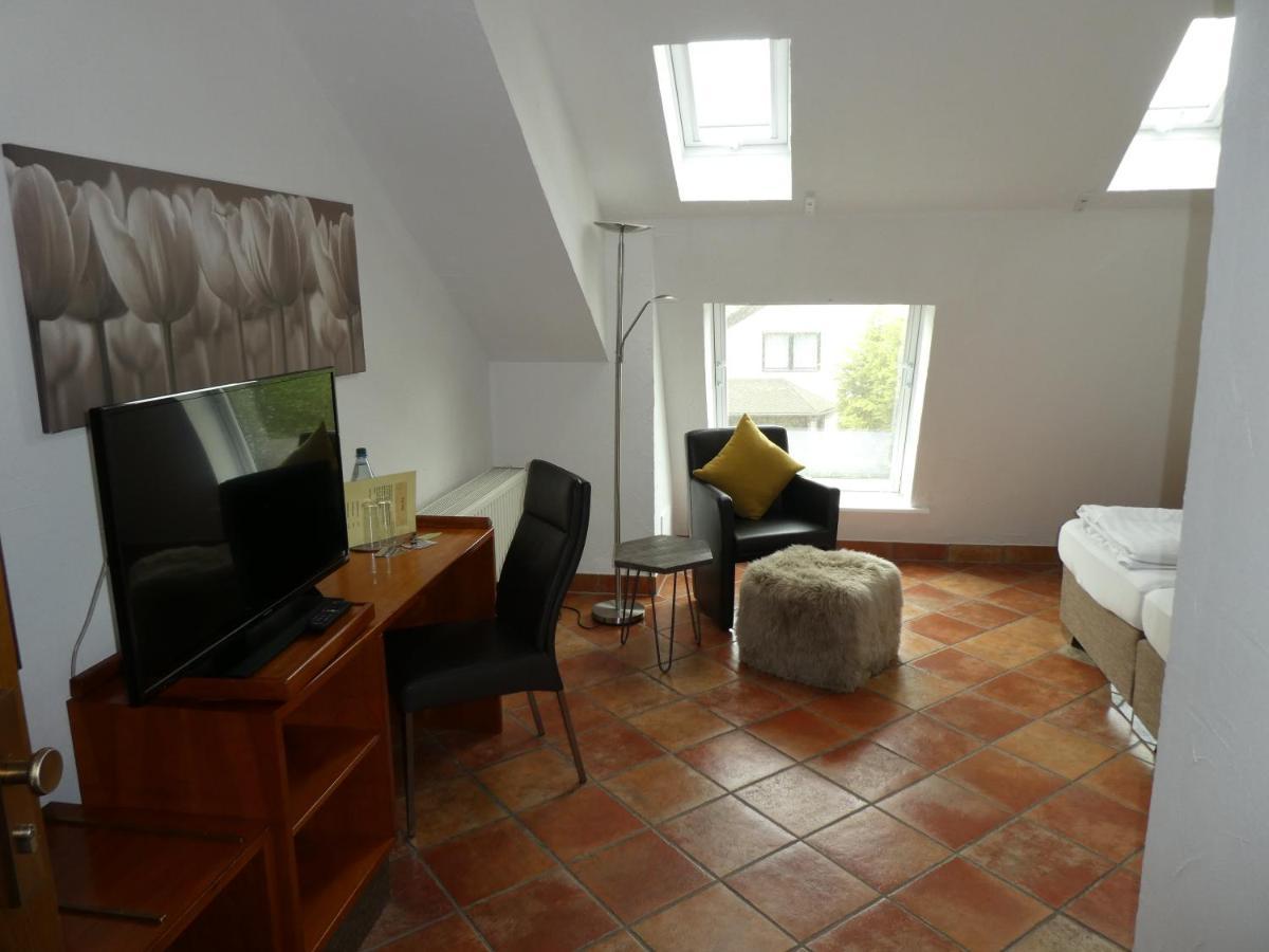 Hotel Mitte Alte Suesswarenfabrik Rheinbach Esterno foto