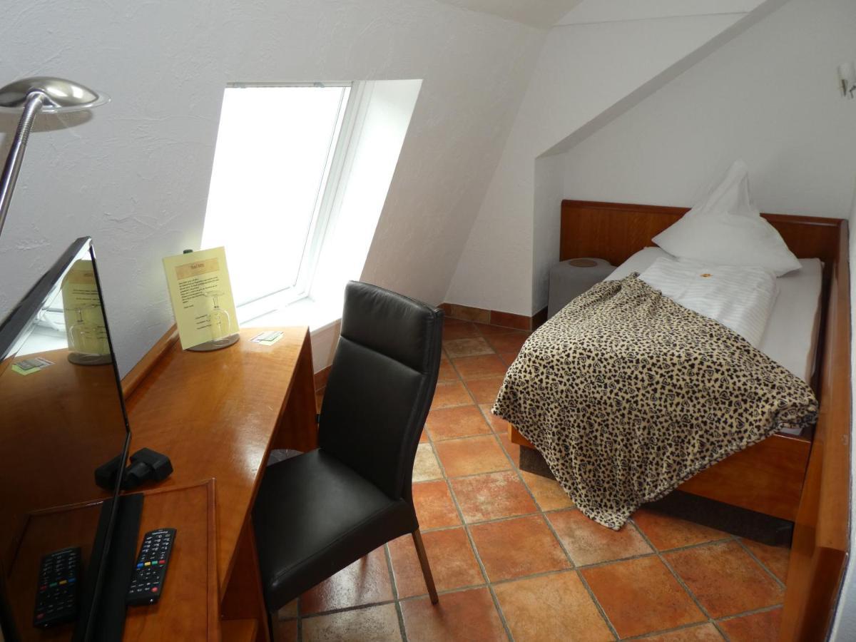 Hotel Mitte Alte Suesswarenfabrik Rheinbach Esterno foto